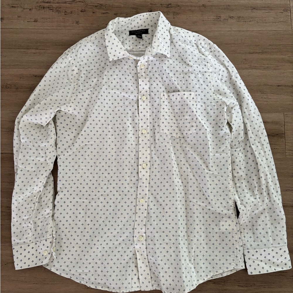 Banana Republic White Casual Button Down Shirt